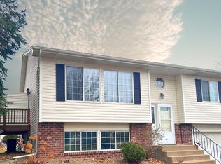 4464 Clover Ln #B, Eagan, MN 55122