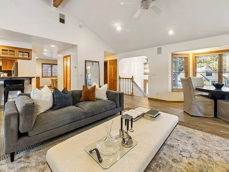 926 Tanglewood Dr — Photo 10