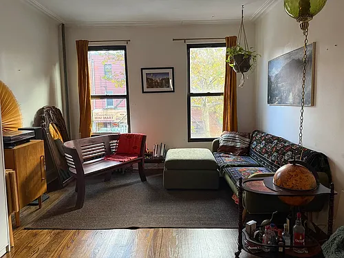 1071 Manhattan Ave #2R Photo 1