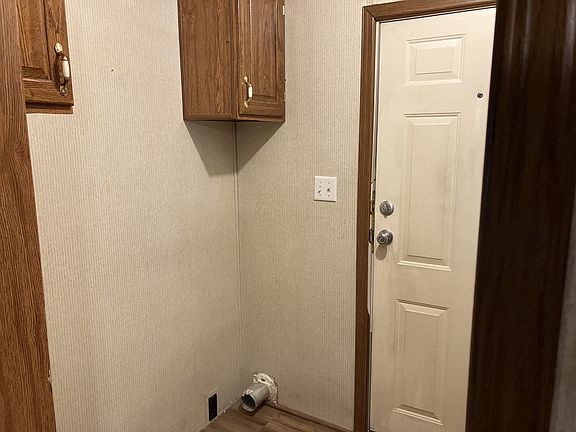 4th image of 11901 N Bellefontaine Ave