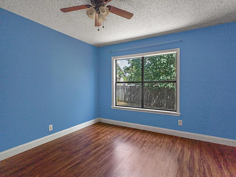 2106 Allred Dr — Photo 27