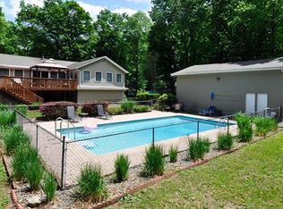 3 Adelaide Ln, Washingtonville, NY