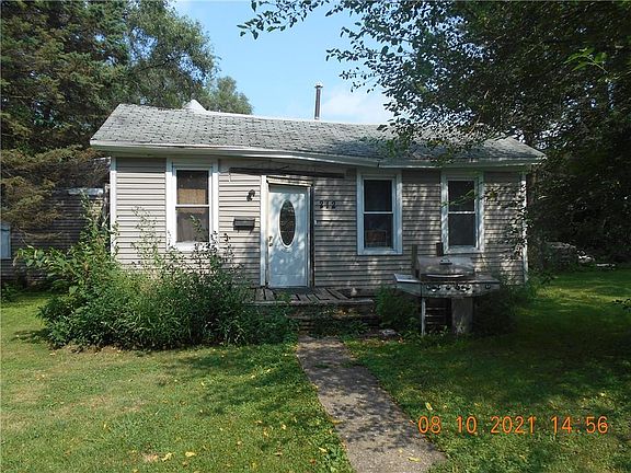 3rd image of 212 Bayard St