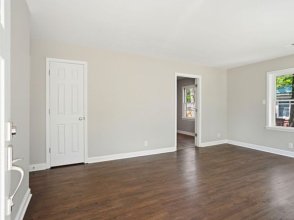 5th image of 331 Annette Dr