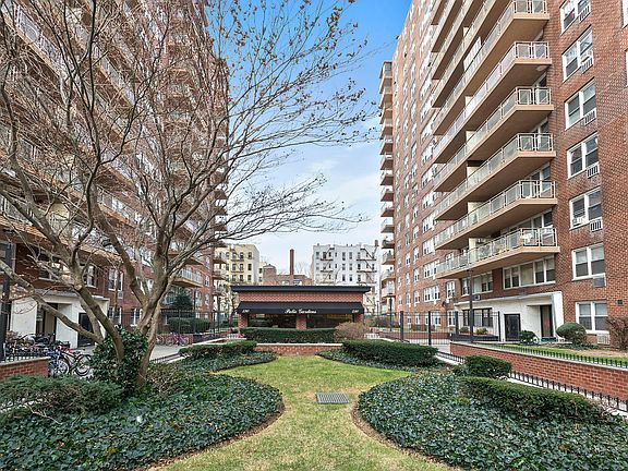 5th image of 590 Flatbush Ave APT 2F
