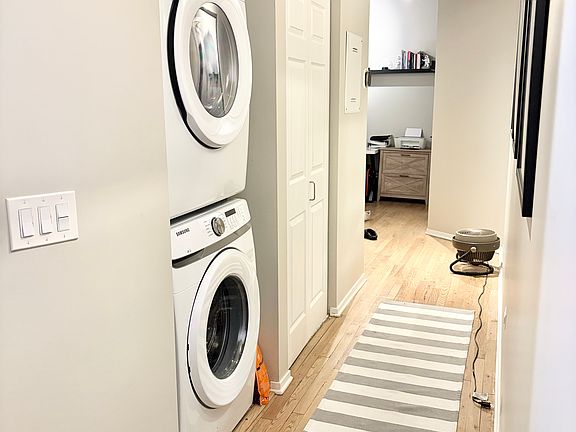 4th image of 1500 W Monroe St Unit 119