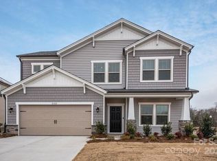 8302 Flint Hill Dr, Charlotte, NC 28273