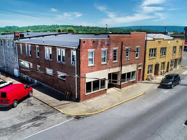 112 W Shirley St, Mount Union, PA 17066