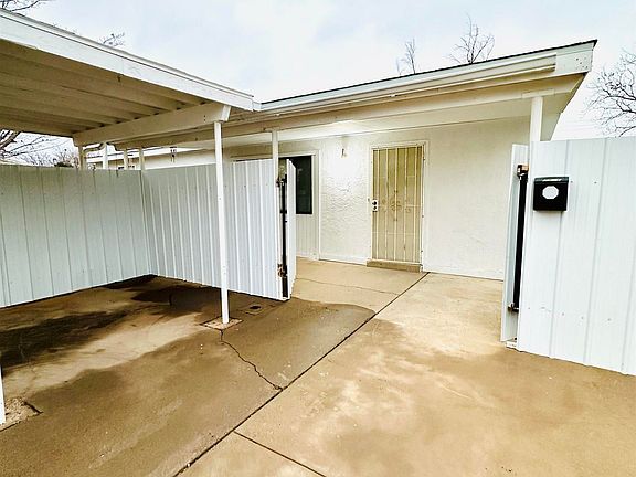 2nd image of 2806 S Largo Dr