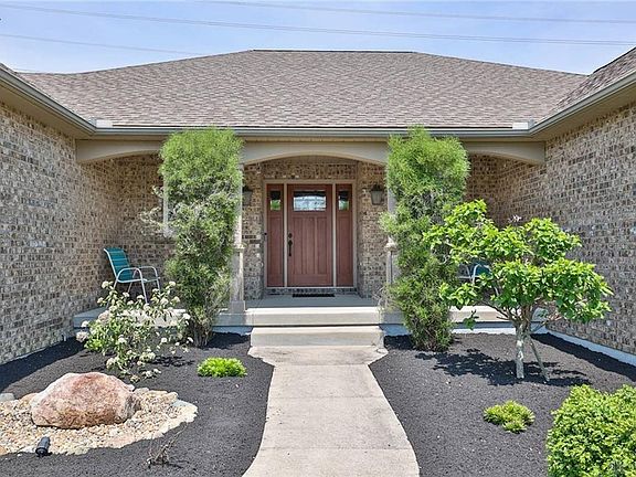 2nd image of 603 Burnside Dr