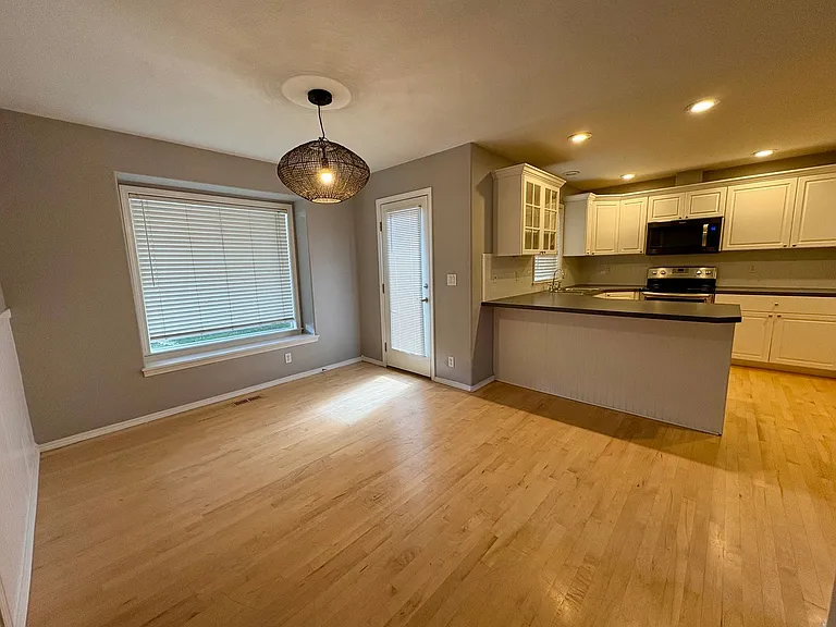 1749 W Greenhead Dr — Photo 7