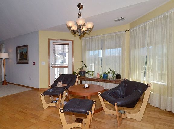 4th image of 5631 Longford Ter APT 204