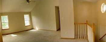 3rd image of 713 SW Lakeview Dr