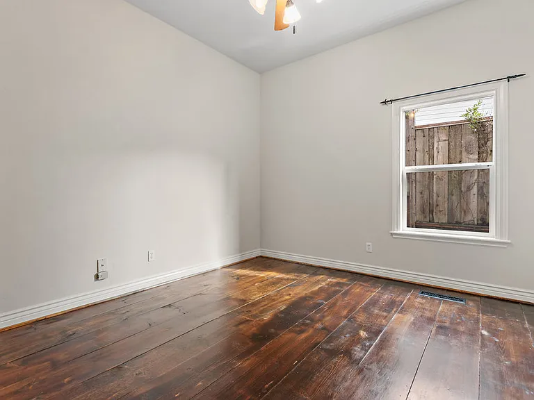 6362 Broadway Ter — Photo 13