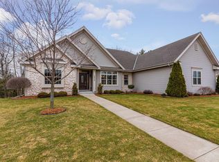 2938 Gateway Ave, Hartford, WI 53027