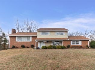 387 Ledford Cir, High Point, NC 27265