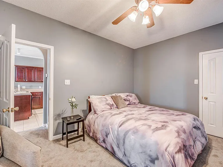 6851 Seaside Dr — Photo 12