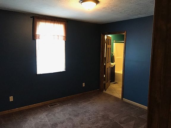 5th image of 1812 E Delta Dr