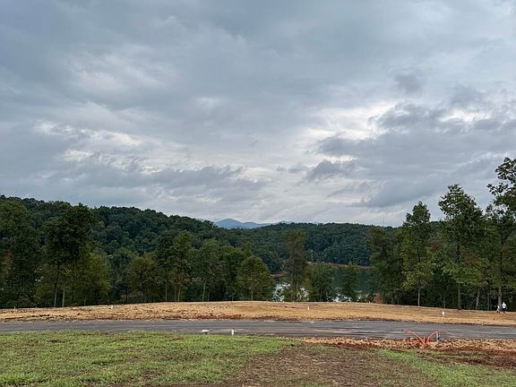 3rd image of Graystone Shls