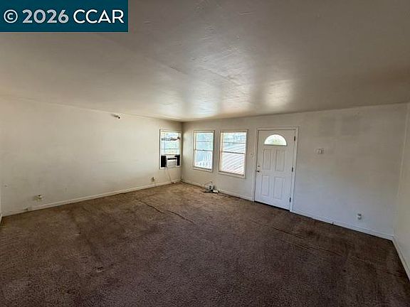 5th image of 2344 Scenic Ave
