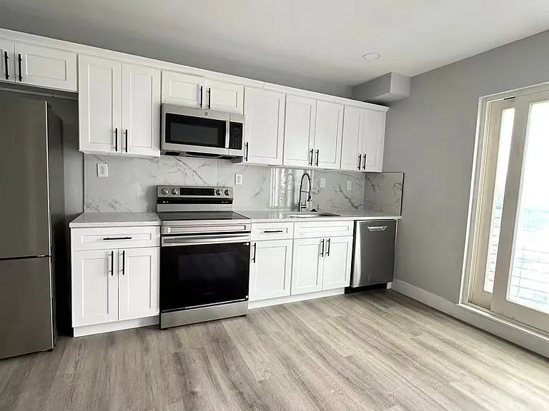 1407-11 Point Breeze Ave — Photo 10