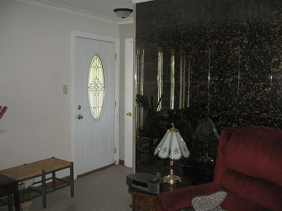 4th image of 6600 W Wellington Ave