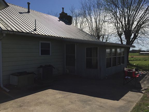 3rd image of 703 S West Ave