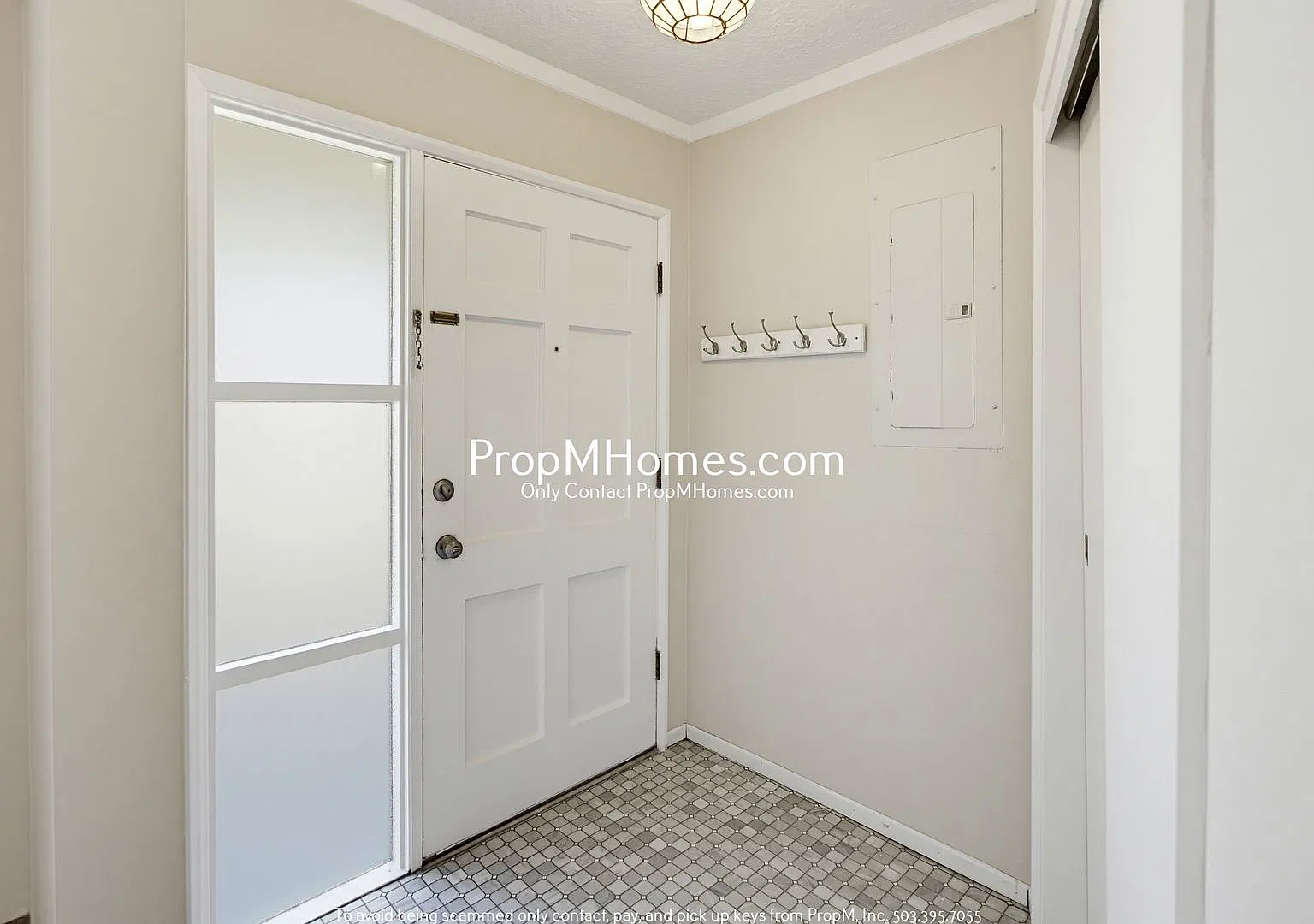 Charming Four Bedroom Home in West Linn - Landscaping Included! — Photo 3