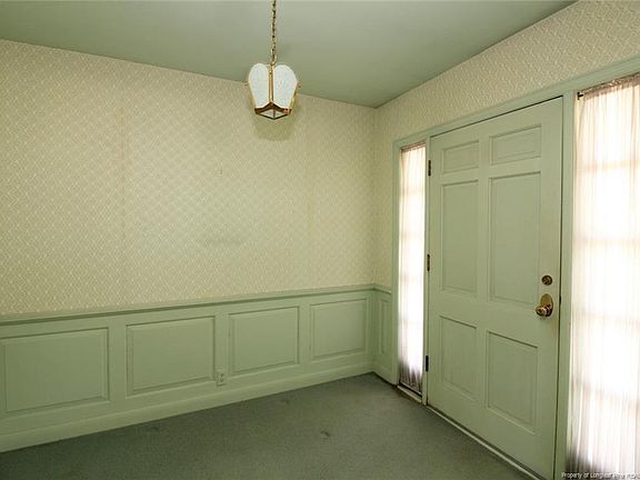 3rd image of 301 W 32nd St