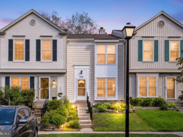 7227 Stover Ct, Alexandria, VA 22306