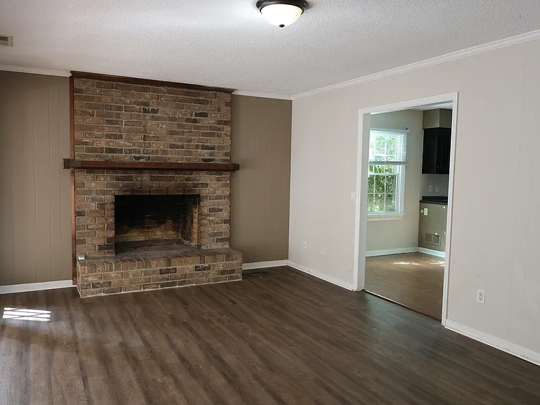 214 Oakleaf Dr — Photo 35