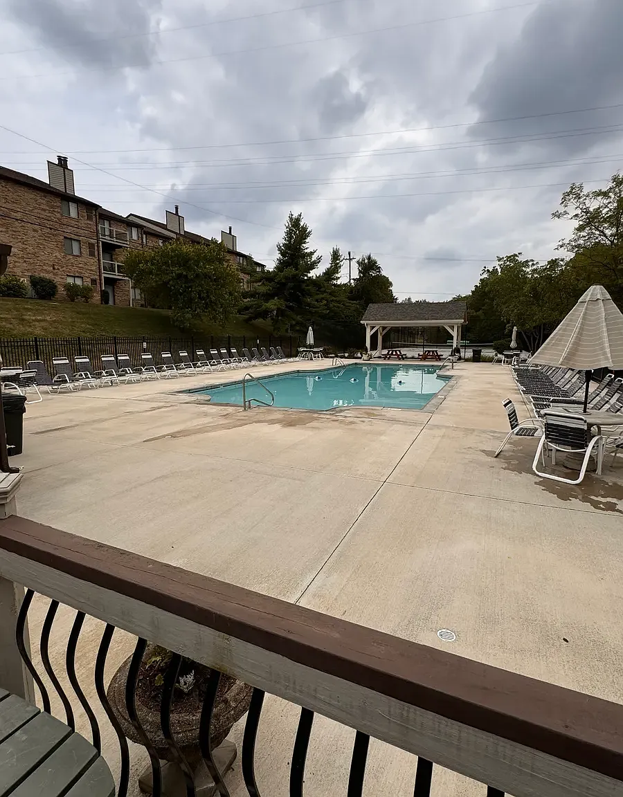 2 bed, 950 sqft, $1,400 — Photo 1