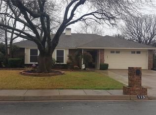 113 Bryn Mawr Ln, Waxahachie, TX 75165