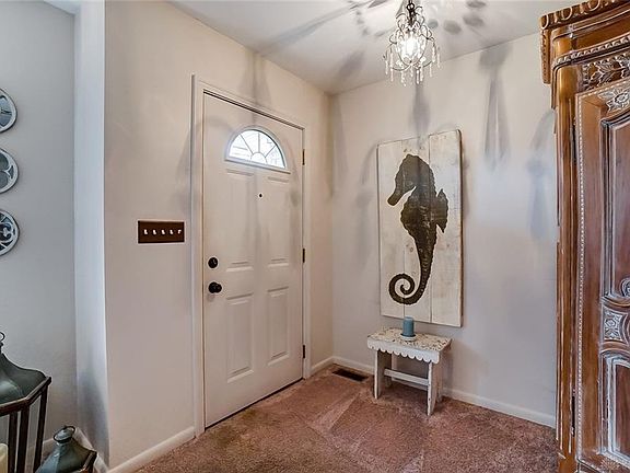 3rd image of 6000 Oak Hill Ln