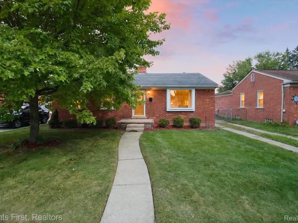 9822 Mayfield St, Livonia, MI 48150
