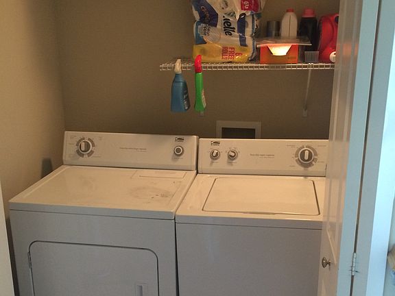 5th image of 301 SE 11th St Unit 403