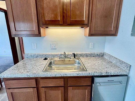 4th image of 400 Perrin St APT 5