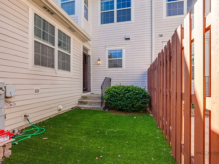 2460 Violet St #2460 — Photo 27