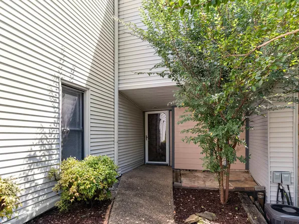 18 Berrywood Dr #18, Birmingham, AL 35216