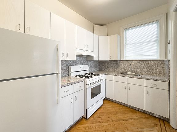 4th image of 415 76th St Ste 2R