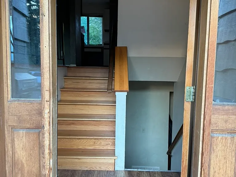 Split level entrance with garden level lower floor