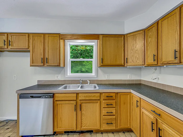 616 Lewis Rd — Photo 18