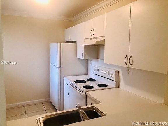5th image of 4716 NW 114th Ave Unit 204