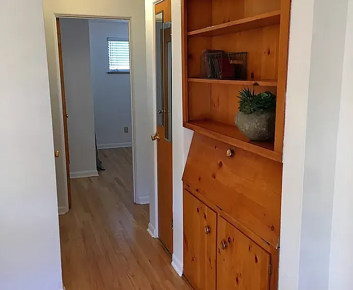 2043 Meade St — Photo 5