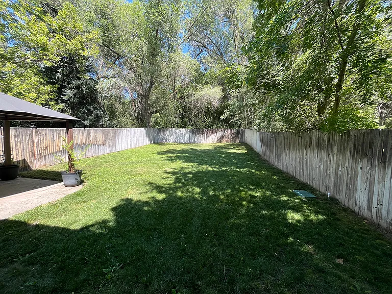 7443 S Creek Rd — Photo 15
