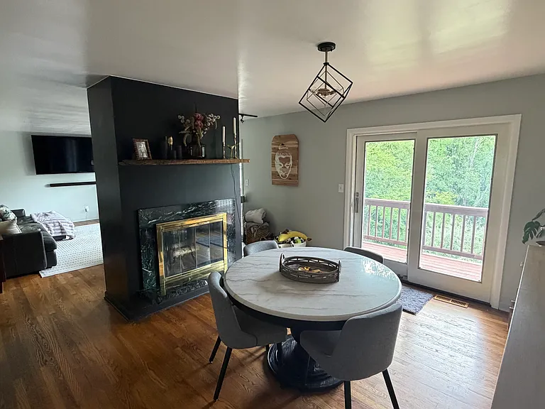 608 Dorseyville Rd — Photo 6