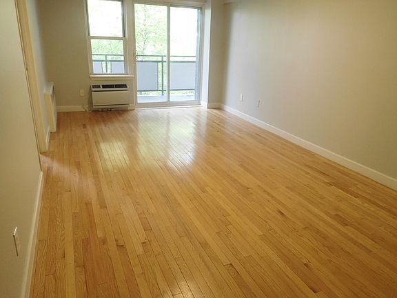 3rd image of 16-70 Bell Blvd #120