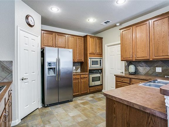 5th image of 4524 Duval Dr