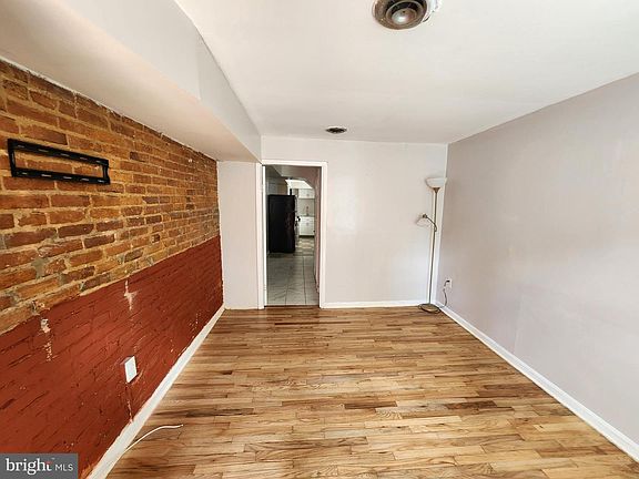 2nd image of 605 S Bradford St