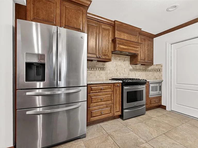 5422 Hummingbird St — Photo 9